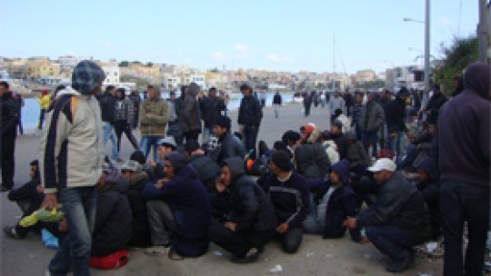 Condiţiile de viaţă ale clandestinilor din Lampedusa, anchetate