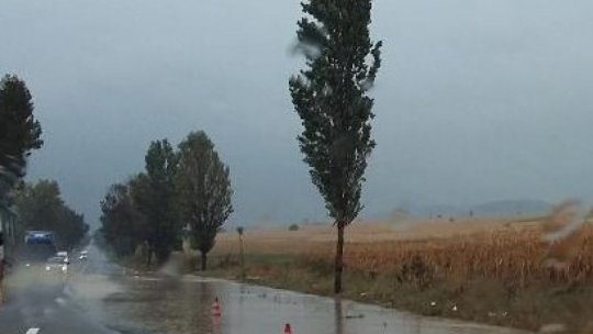 Furtuna a avariat sediul primăriei comunei Voiceşti din judeţul Vâlcea