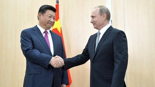 Preşedintele rus Vladimir Putin şi preşedintele chinez Xi Jinping au discutat despre situaţia din Ucraina