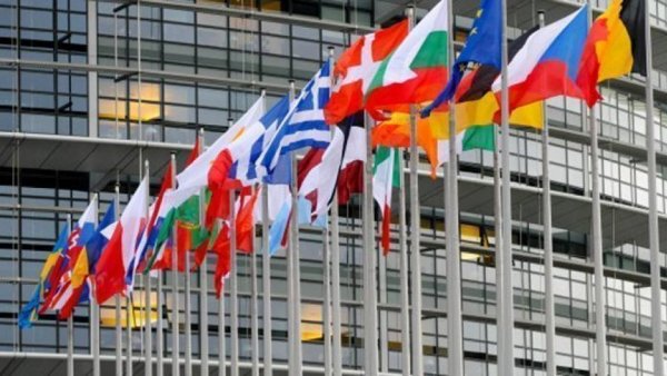 ”România va trimite două grupuri robuste în cei doi piloni ai majorităţii de la Bruxelles şi de la Strasbourg”