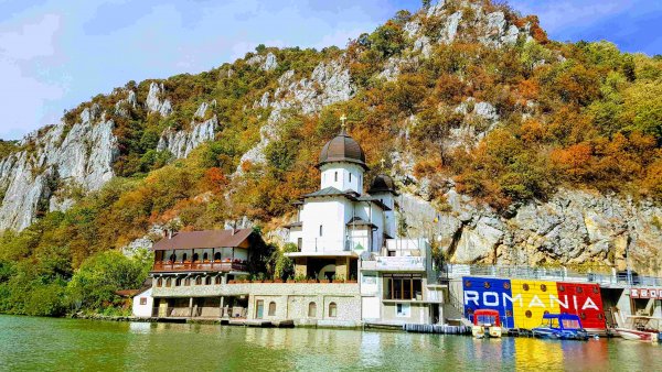 Vremea frumoasă a adus turiști în Clisura Dunării