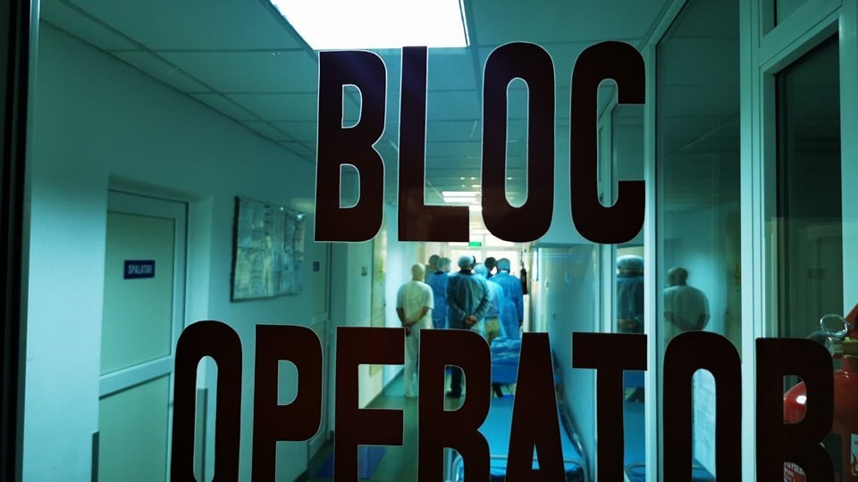 Medicul de la Spitalul Militari Bucureşti a recunoscut că a luat mită de la mai mulți pacienți