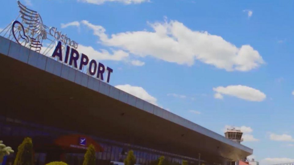 Măsurile de restricţionare a accesului pe aeroportul din Chişinău au fost prelungite cu încă o lună