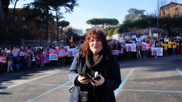 corrispondente della RRA in Italia, Elena Postelnicu, premiata al galà dell’eccellenza a Roma |  Rumeni ovunque