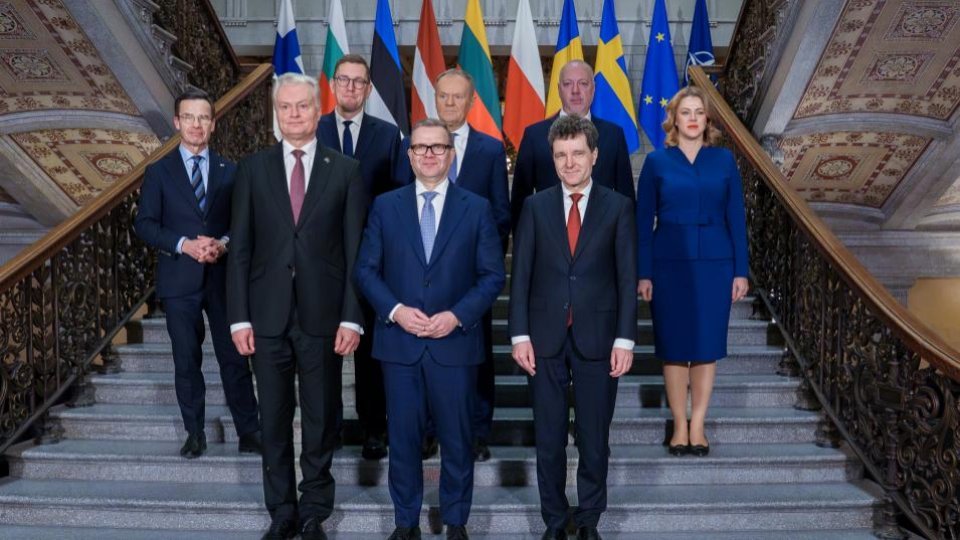 UE trebuie să își asume un rol crescut în apărarea flancului estic, cer șefii de stat și de guvern din 8 state situate în răsăritul Uniunii