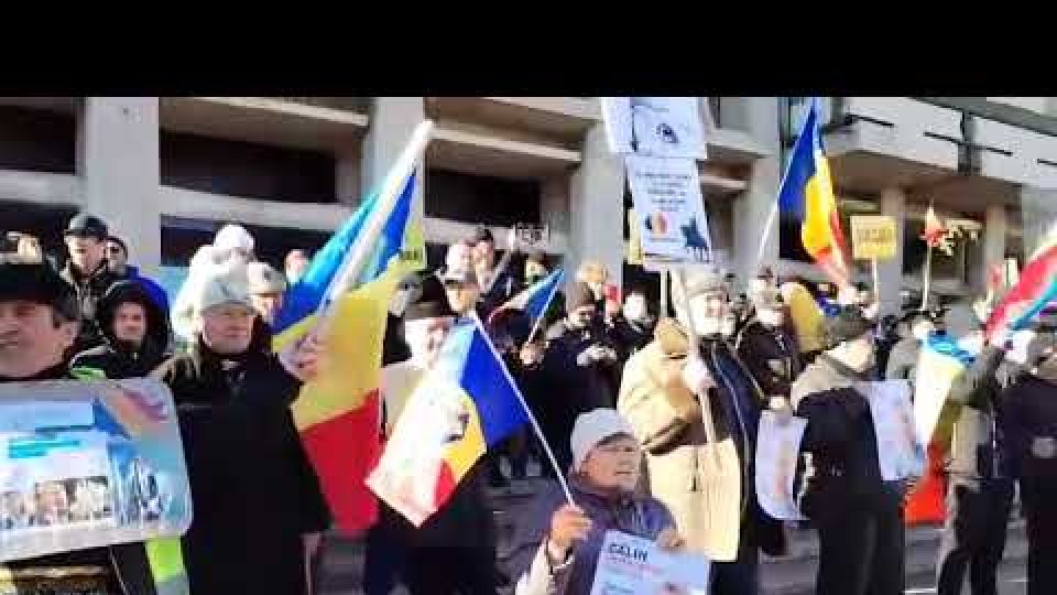 Câteva mii de persoane au protestat la Bucureşti şi în mai multe judeţe din ţară