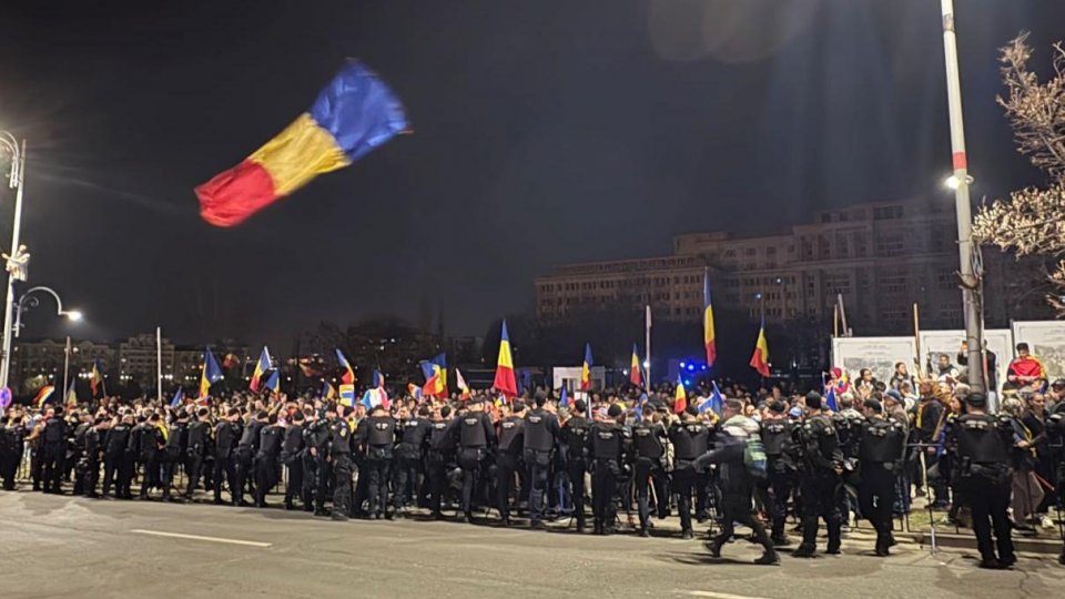 Protestul de la sediul CCR s-a desfăşurat paşnic