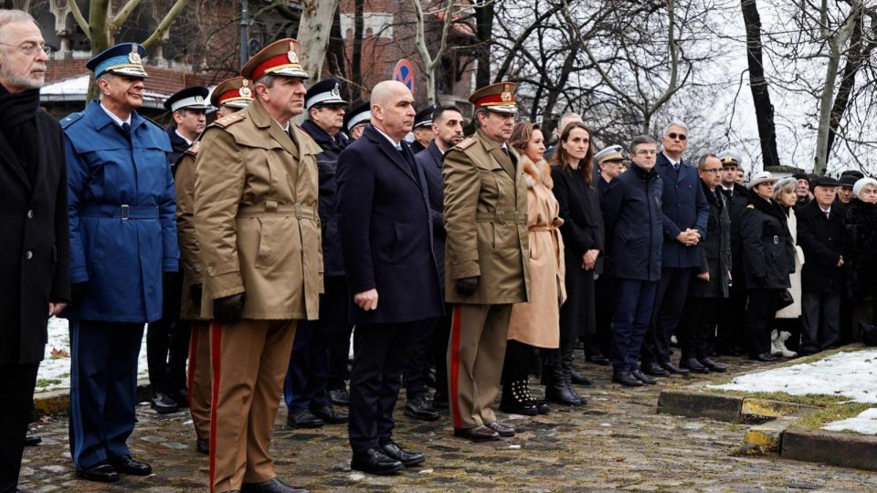 Premierul Ilie Bolojan a participat la ceremonia organizată la monumentul domnitorului Alexandru Ioan Cuza de pe Dealul Patriarhiei