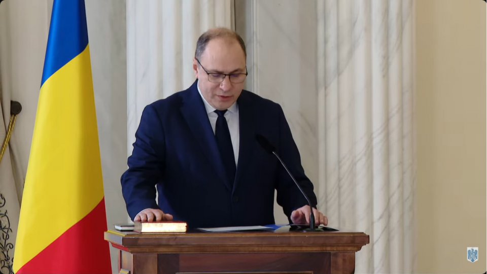 Noul ministru al educaţiei, Mihai Dimian, a depus marți jurământul de învestitură