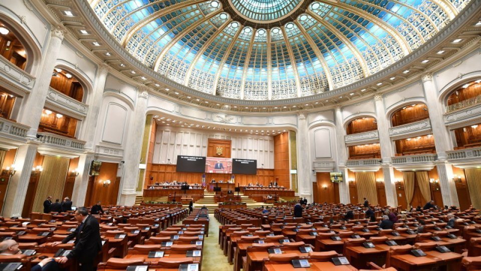 Moţiunea de cenzură intitulată "România nu este de vânzare, fără progresişti la guvernare" va fi prezentată în parlament