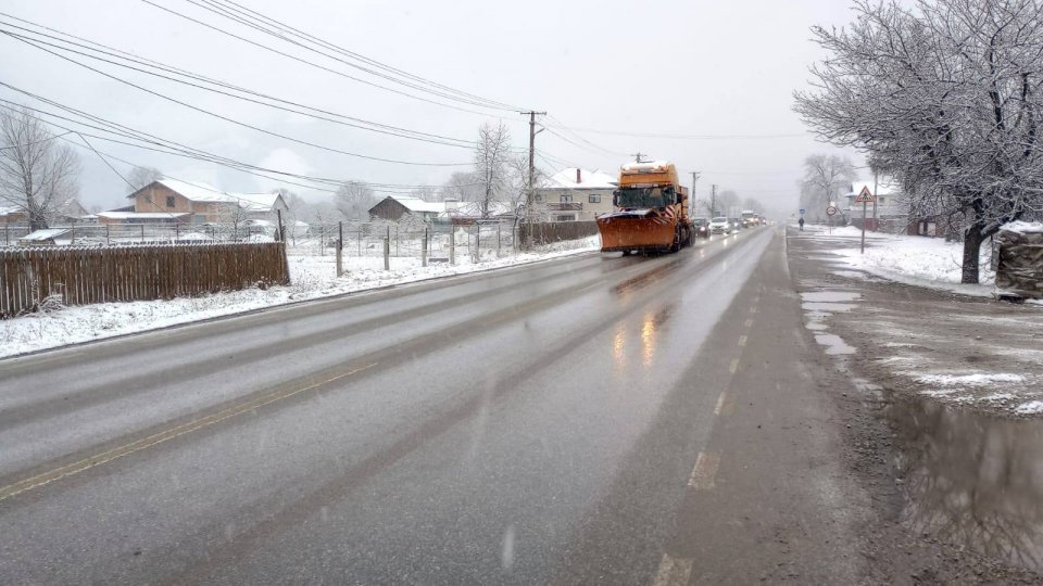Cursuri suspendate din cauza vremii nefavorabile
