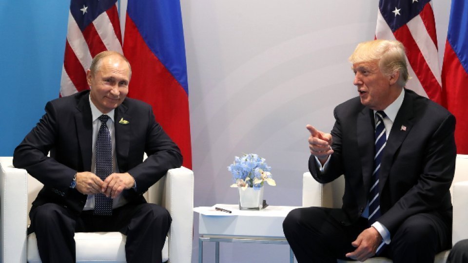 Donald Trump intenţionează să discute marţi cu Vladimir Putin