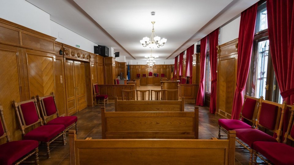 Fostul ministru Sebastian Vlădescu şi fostul şef al băncii Eximbank au fost eliberaţi din închisoare