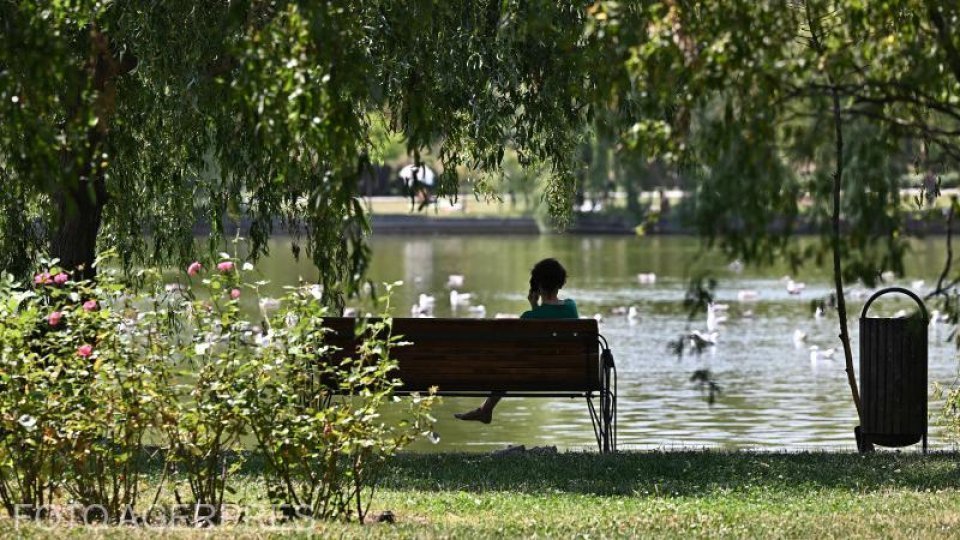 ANM: Primele două săptămâni din noiembrie rămân neobișnuit de calde