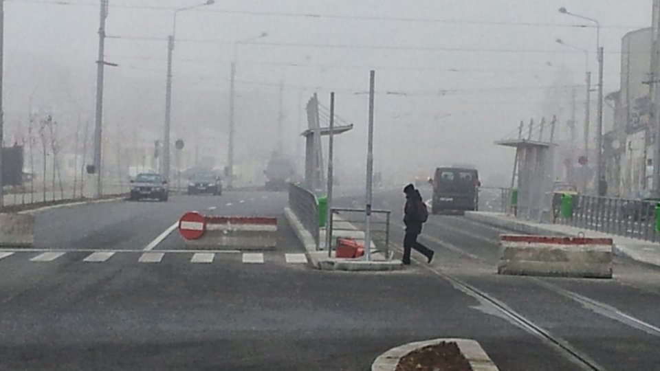 Două accidente și ceața densă afectează traficul național