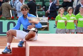 Rafael Nadal a c&acirc;ştigă turneul de la Roland Garros.