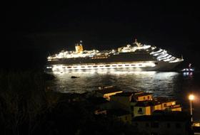 Vasul de croazieră Costa Concordia.