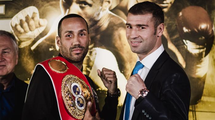 Britanicul James DeGale (st&acirc;nga) şi Lucian Bute.