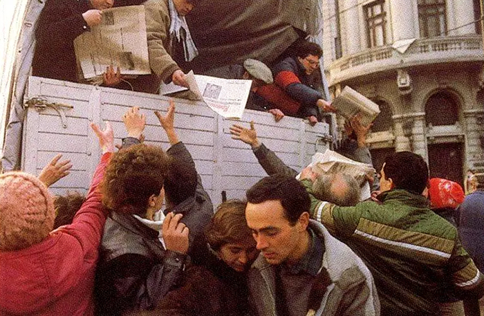 Distribuirea presei revoluţionare, decembrie 1989, Bucureşti