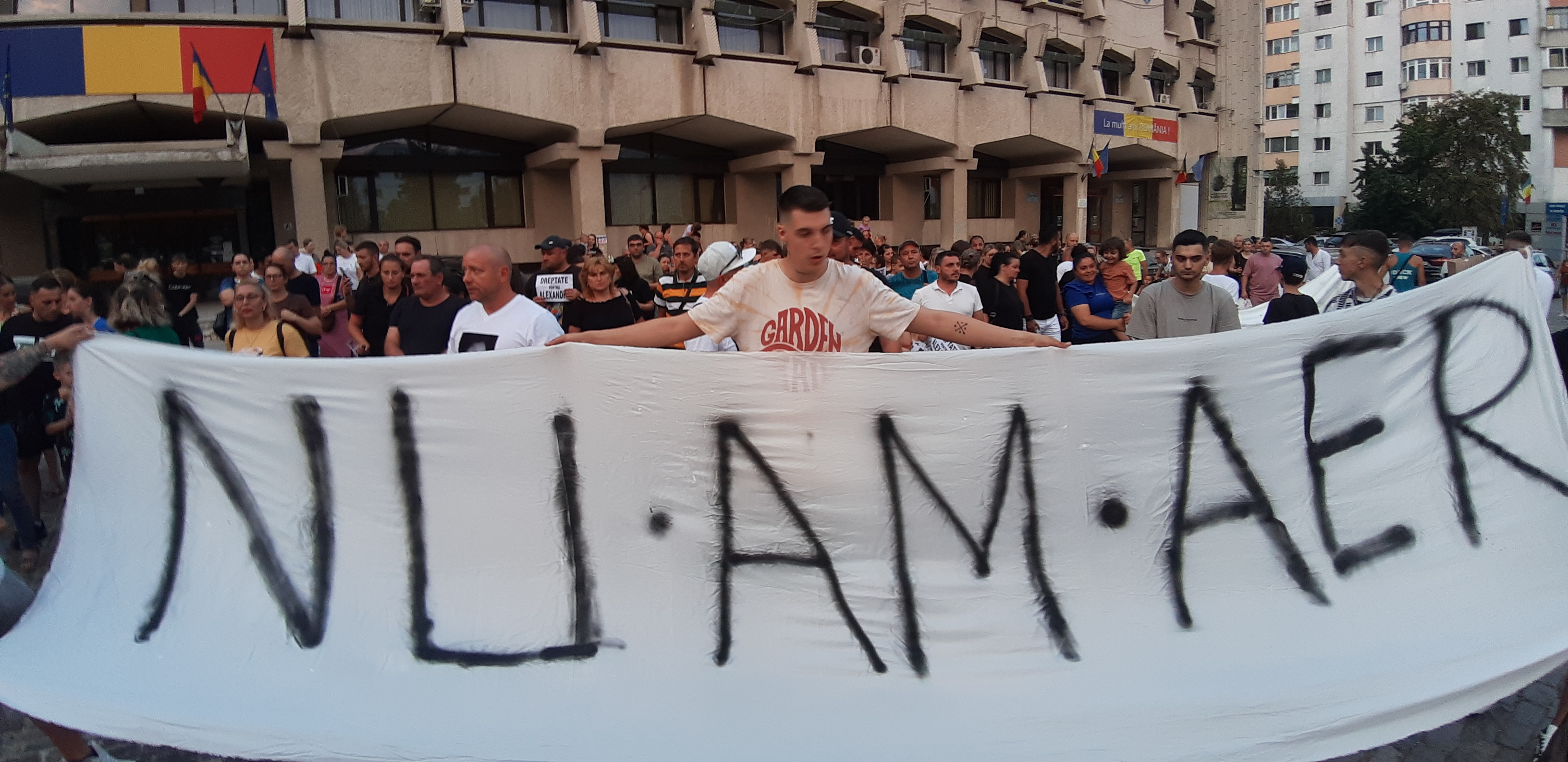 Proteste în fața Spitalului Județean din Botoșani.