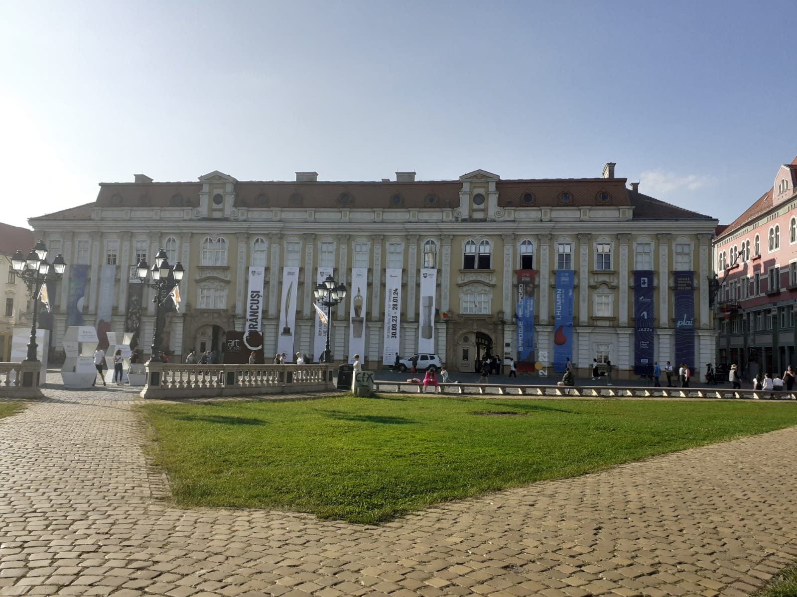 Timișoara găzduiește cea mai amplă expoziție a sculpturilor lui Constantin Brâncuși din ultimele decenii.