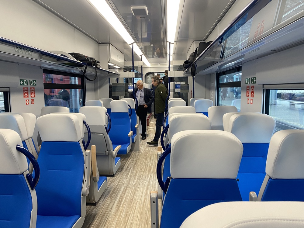 Primul tren electric achiziționat de CFR în ultimii 20 de ani.