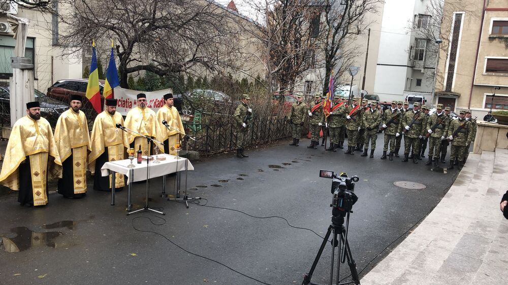 Eroii Revoluţiei, comemoraţi la Monumentul din fața Sălii de Concerte a Radiodifuziunii Române.