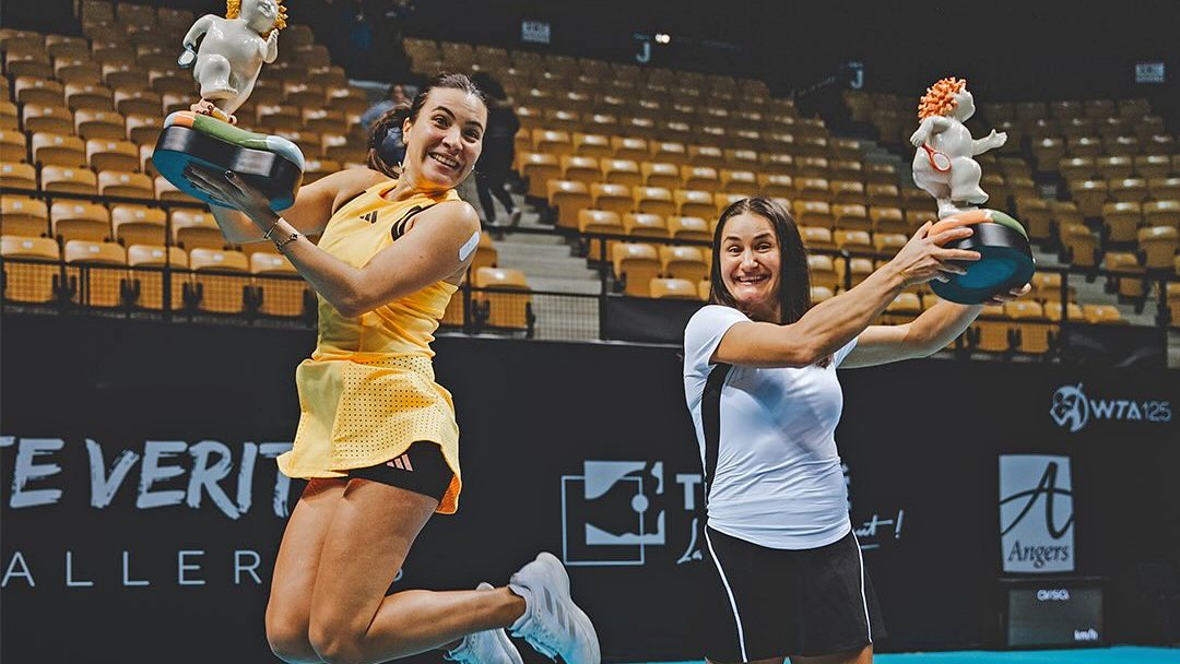 Gabriela Ruse și Monica Niculescu au triumfat la Angers, după modelul de la Hong Kong, din toamnă