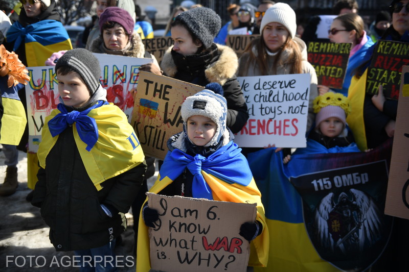 Protest dedicat comemorarii a 11 aniversari a agresiunii ruse si a 3 aniversari a invaziei la scara larga, la Ambasada Ucrainei.